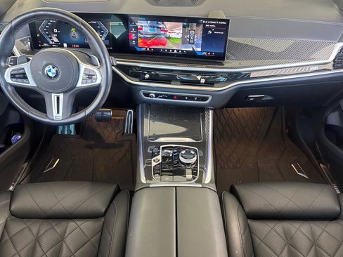 Used 2025 BMW X5 M60i AWD/4WD image 16