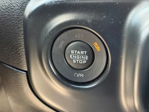 Used 2018 Jeep Wrangler Sport AWD/4WD image 24
