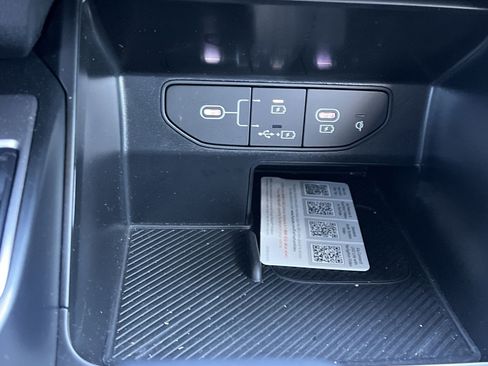 Used 2025 Kia Sorento S w/ Panoramic Sunroof Package image 10