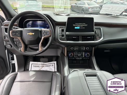 Used 2024 Chevrolet Tahoe High Country AWD/4WD image 12