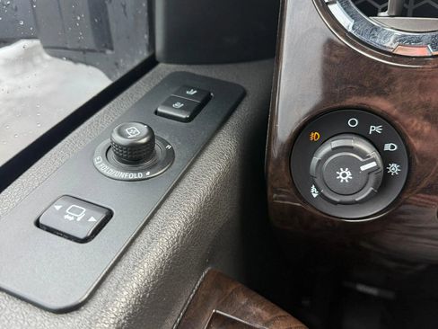 Used 2014 Ford F350 Platinum image 21