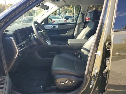 Used 2025 Hyundai Santa Fe SEL image 21