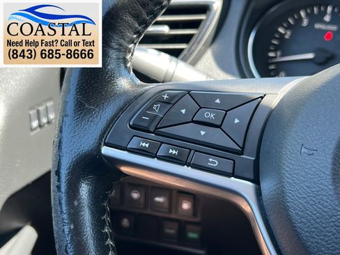Used 2020 Nissan Rogue SV w/ Sun & Sound Touring Package FWD image 29