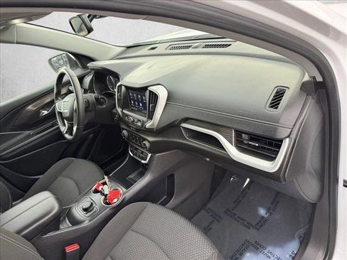Used 2024 GMC Terrain SLE AWD/4WD image 20