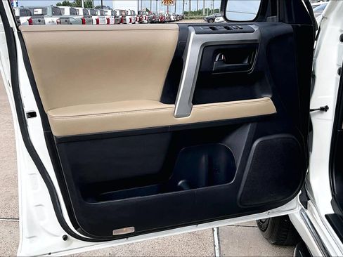 Used 2013 Toyota 4Runner SR5 w/ Premium Pkg RWD image 21