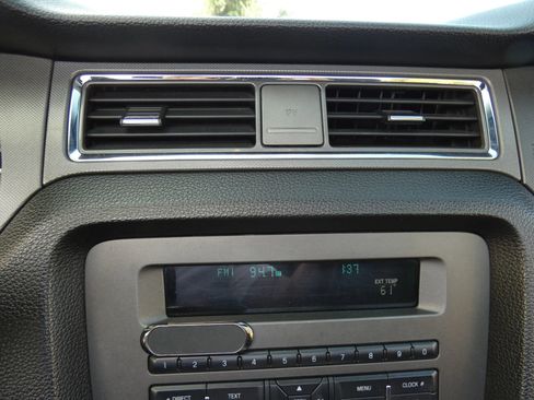 Used 2013 Ford Mustang Convertible image 50