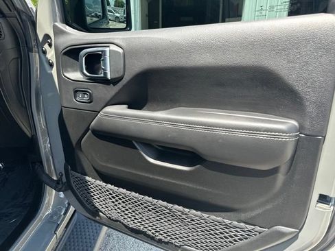 Used 2023 Jeep Wrangler Unlimited Sahara w/ Cold Weather Group AWD/4WD image 48