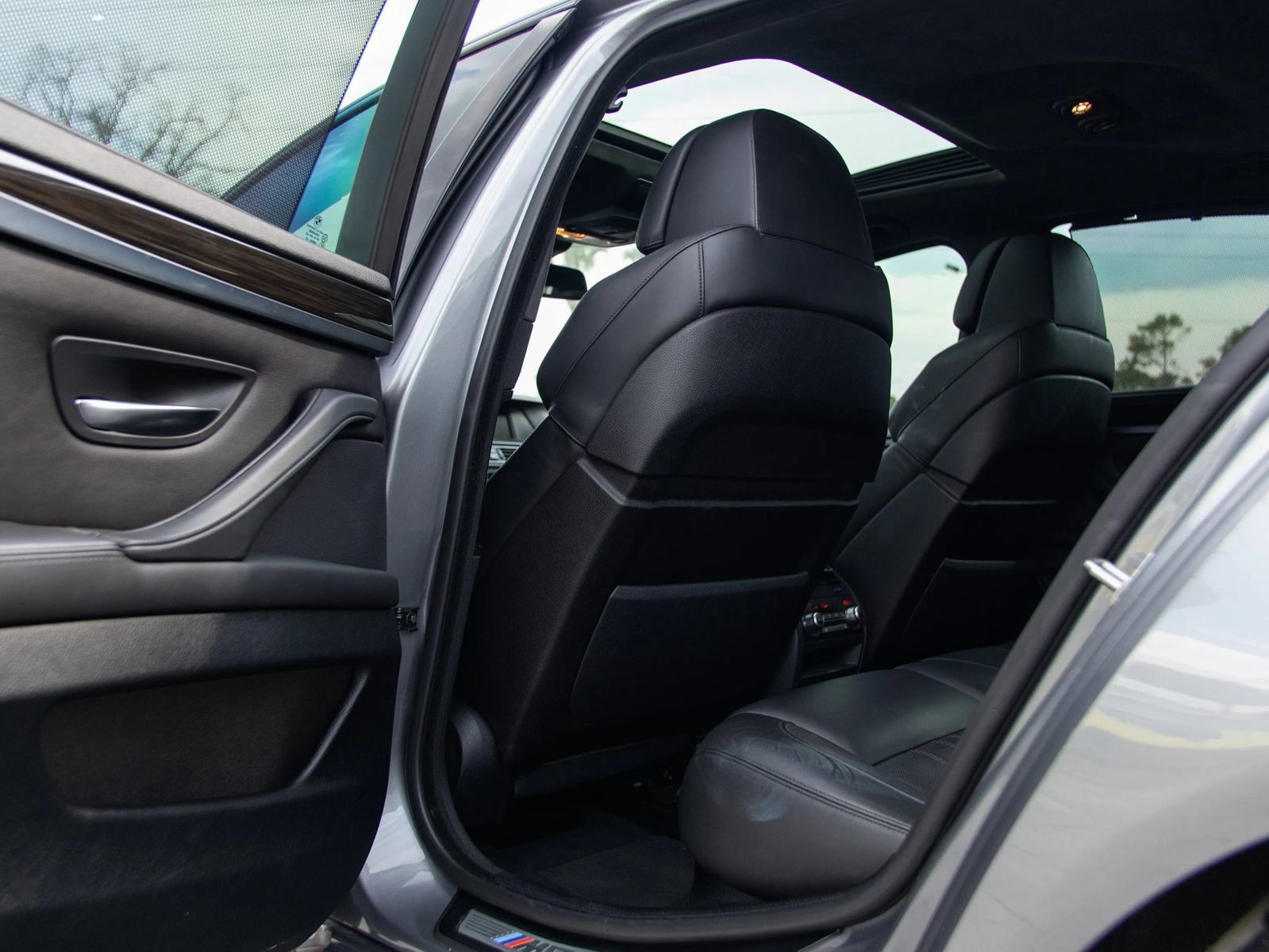 Used 2013 BMW M5 RWD image 25