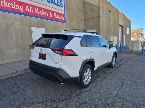 Used 2020 Toyota RAV4 XLE image 8