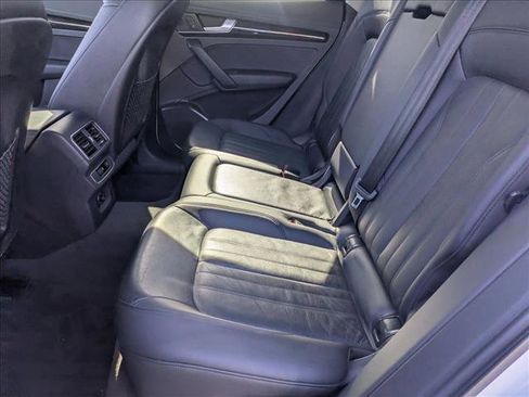 Used 2018 Audi Q5 2.0T Premium w/ Convenience Package image 16