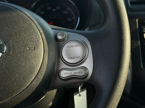 Used 2012 Nissan Versa SV FWD image 23
