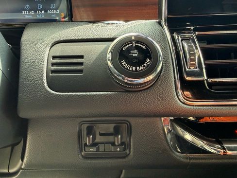 Used 2024 Lincoln Navigator Reserve AWD/4WD image 34