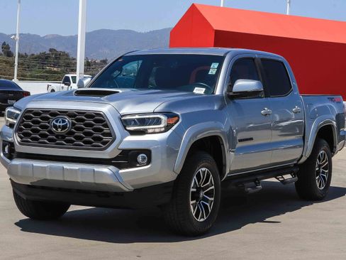 Certified 2023 Toyota Tacoma TRD Sport w/ TRD Premium Sport Package AWD/4WD image 6