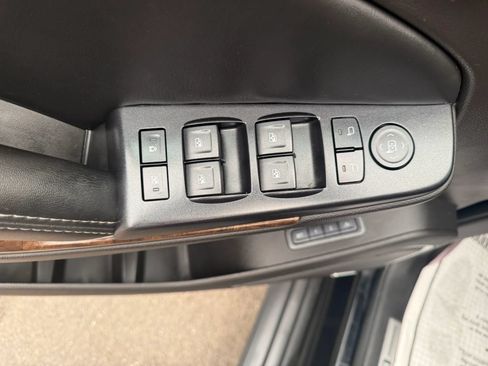 Used 2015 Chevrolet Tahoe LT AWD/4WD image 32