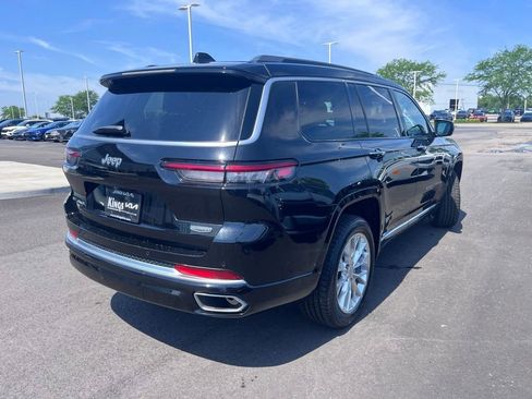 Used 2021 Jeep Grand Cherokee L Summit w/ Luxury Tech Group V AWD/4WD image 3