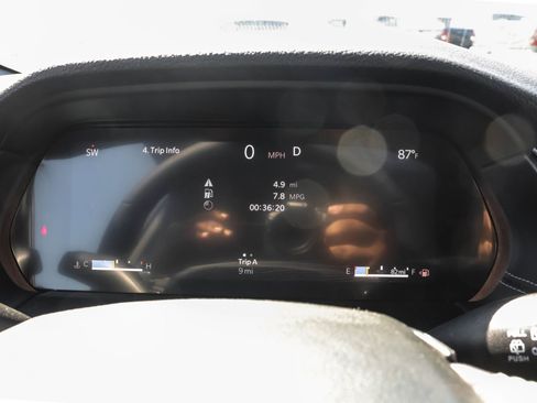 New 2025 Jeep Grand Cherokee Altitude image 22