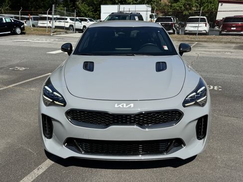 Used 2022 Kia Stinger GT-Line RWD image 2