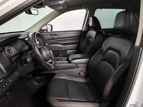 Used 2024 Nissan Pathfinder SL image 22