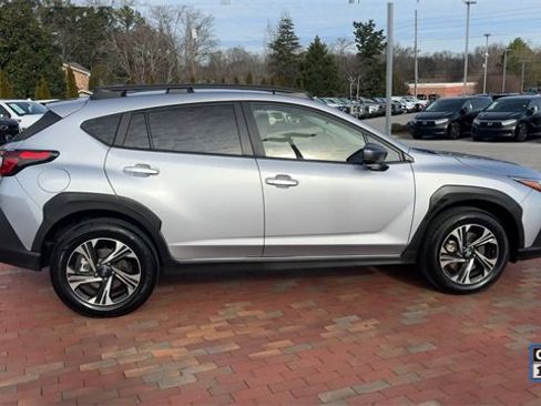 Used 2024 Subaru Crosstrek 2.0i Premium image 3