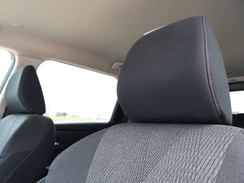 Used 2024 Nissan Rogue SV FWD image 15