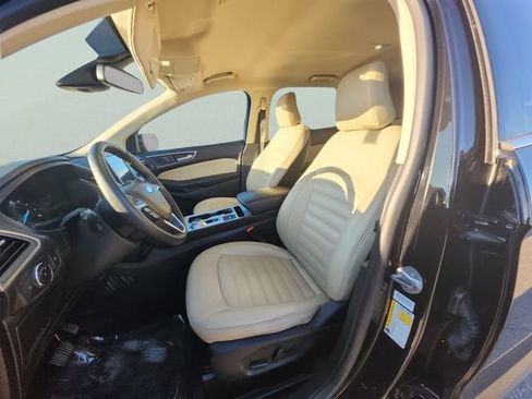 Used 2022 Ford Edge SEL image 16