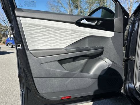 Used 2023 Volkswagen Taos S image 13