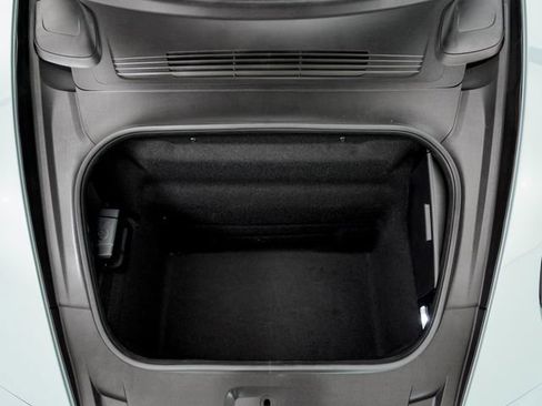 Certified 2026 Porsche 911 Carrera RWD image 32
