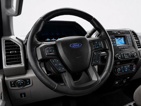 Used 2017 Ford F150 XLT w/ Equipment Group 301A Mid AWD/4WD image 24
