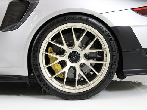 Used 2018 Porsche 911 GT2 RS RWD image 20