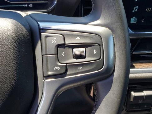 Certified 2025 Chevrolet Silverado 1500 LT AWD/4WD image 15