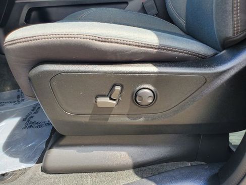 Certified 2022 RAM 1500 Big Horn AWD/4WD image 5