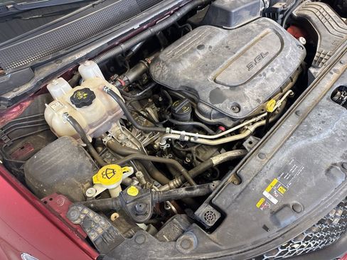 Used 2023 Chrysler Voyager LX image 57