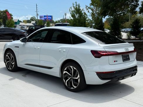 Used 2024 Audi Q8 e-tron Premium Plus w/ Premium Plus Package AWD/4WD image 5