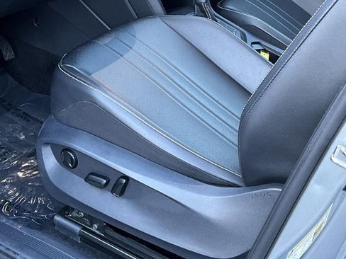 Used 2024 Volkswagen Tiguan Wolfsburg Edition image 12