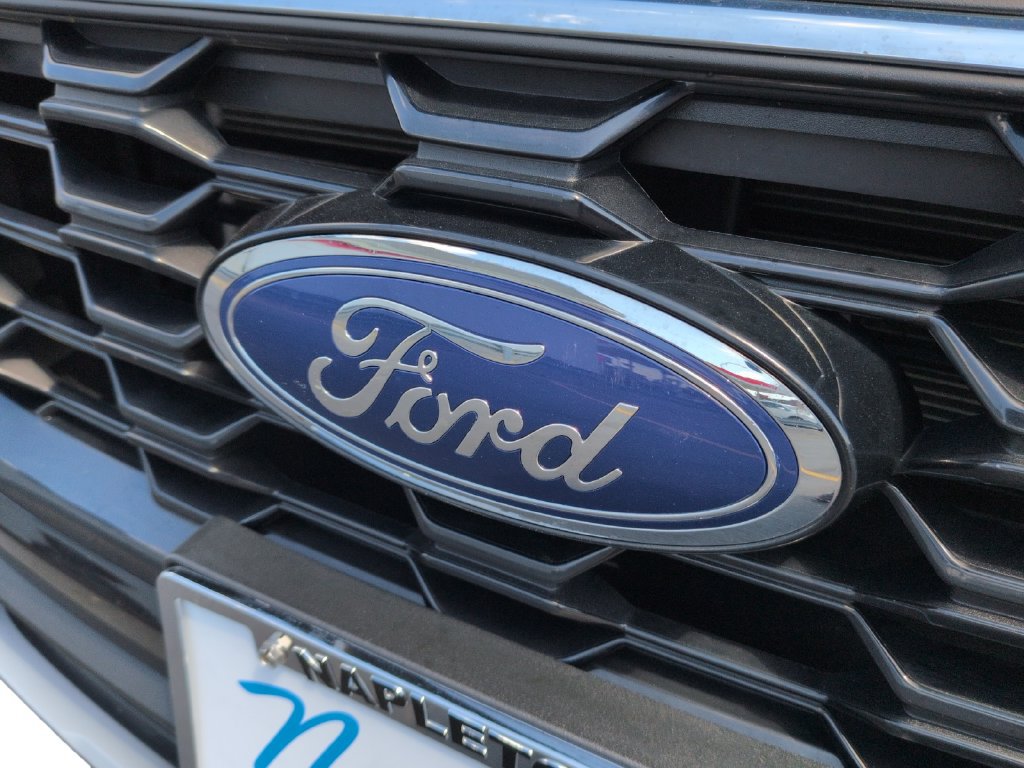 Used 2025 Ford Escape ST-Line Select AWD/4WD image 31