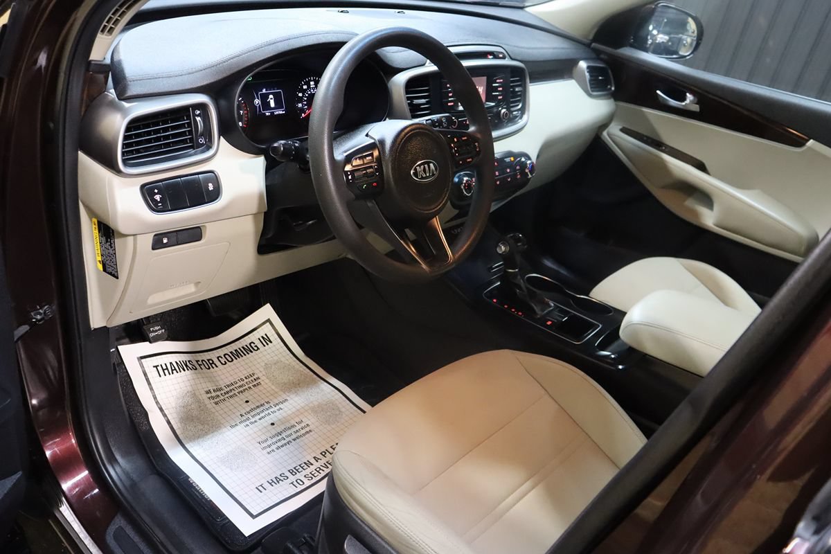 Used 2016 Kia Sorento FWD image 31