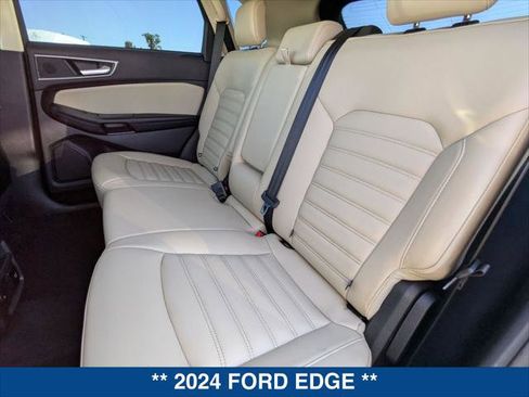 Used 2024 Ford Edge SEL w/ Convenience Package image 21