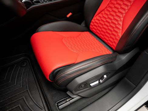 Used 2022 Lamborghini Urus image 63