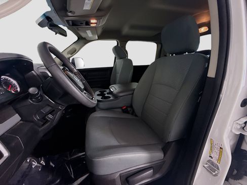 Used 2018 RAM 2500 Tradesman w/ Chrome Appearance Group image 21