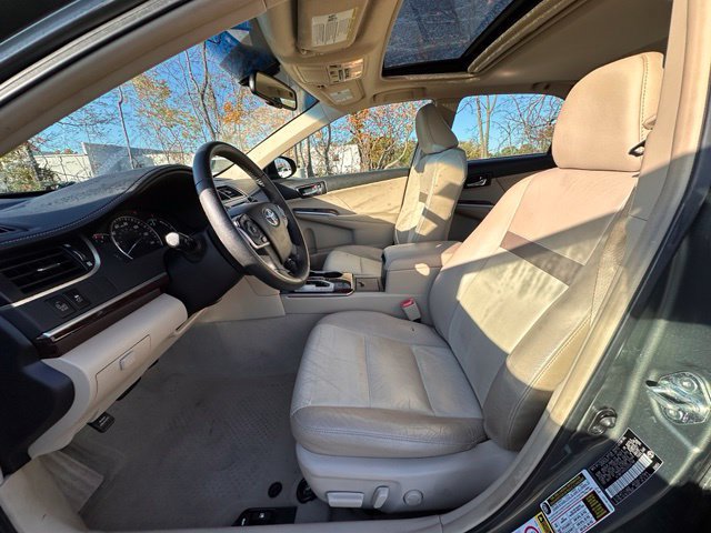 Used 2012 Toyota Camry XLE w/ Leather Pkg FWD image 27