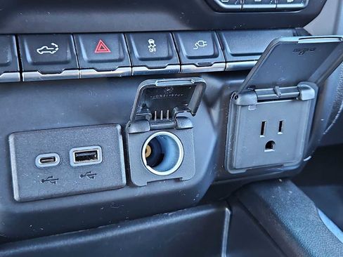 Used 2023 Chevrolet Silverado 2500 LTZ w/ LTZ Convenience Package image 30