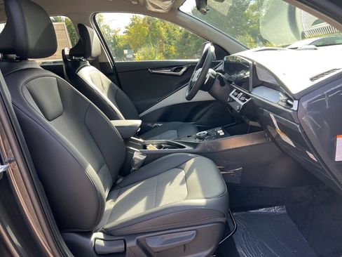 New 2025 Kia Niro EX w/ EX Cold Weather Package image 14