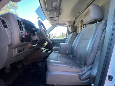 Used 2021 Nissan NV 2500 SV RWD image 11