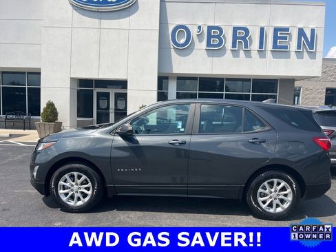 Used 2021 Chevrolet Equinox LS image 2