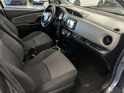 Used 2016 Toyota Yaris L image 19