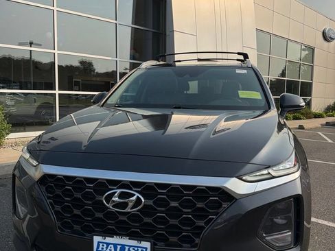 Used 2020 Hyundai Santa Fe SEL w/ Convenience + Premium Package AWD/4WD image 2
