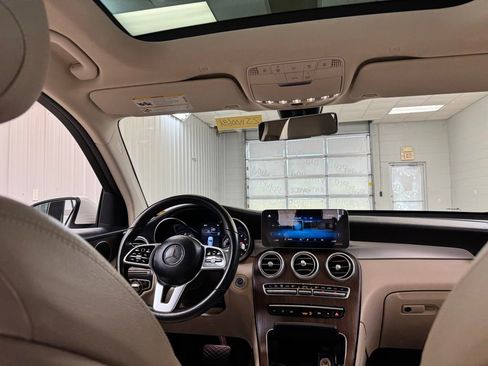 Used 2021 Mercedes-Benz GLC 300 image 23