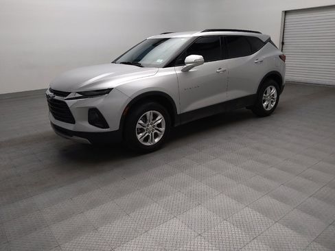 Used 2022 Chevrolet Blazer LT FWD image 2