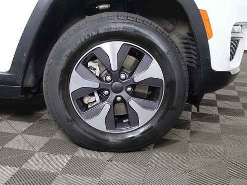Used 2023 Jeep Grand Cherokee 4WD 4xe image 25