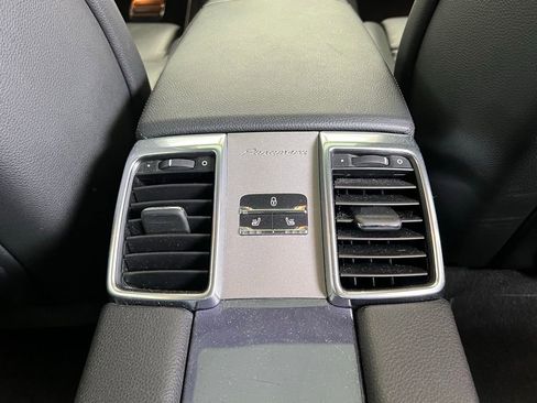 Used 2014 Porsche Panamera 4S AWD/4WD image 17